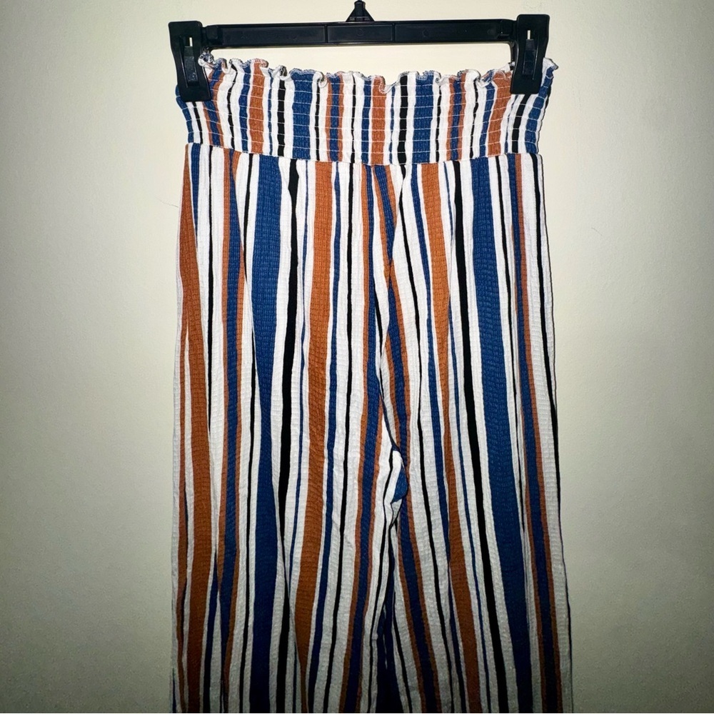 Love Tree Striped Cropped Pants in Blue/White/Tan - Picture 7 of 8